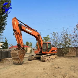 Ein gebrauchter Doosan 300-Bagger aus dem Jahr 2014