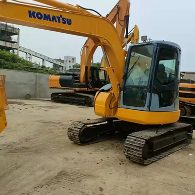 Ist Komatsu billiger als Caterpillar?