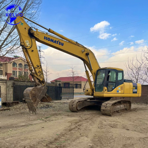 Gebrauchter Komatsu PC220 Bagger