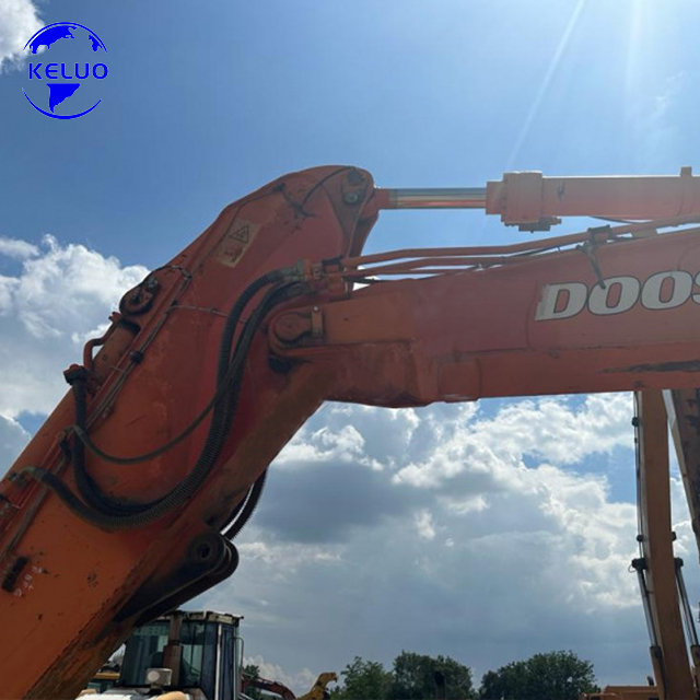 Gebrauchter Doosan DX420 Bagger